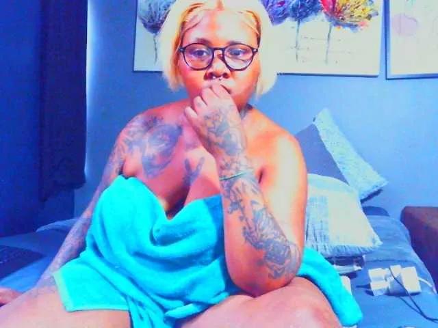 Offline PearBlu38 on BongaCams