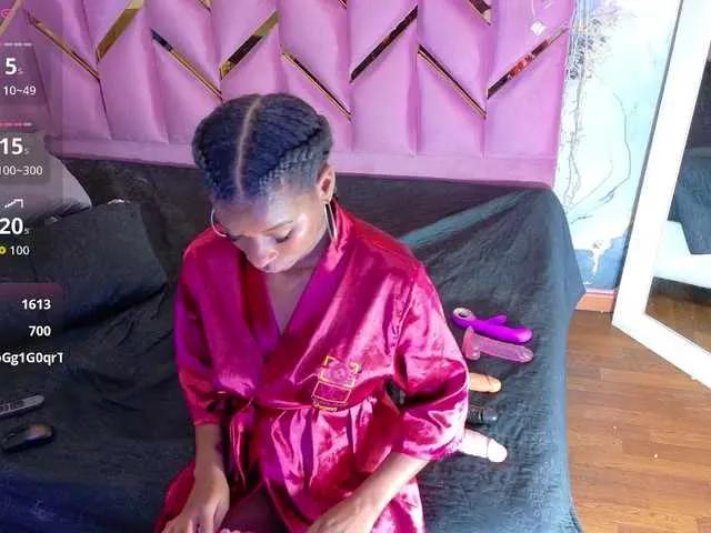 Freechat petitelittleebony on BongaCams