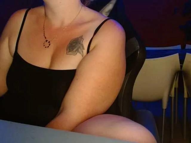 Offline Petitoiseaucoquine on BongaCams