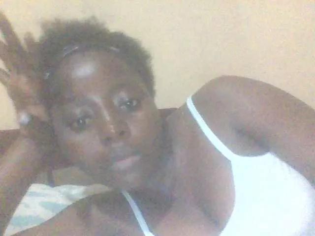 Freechat PrettyG on BongaCams