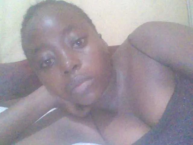 Freechat PrettyG on BongaCams