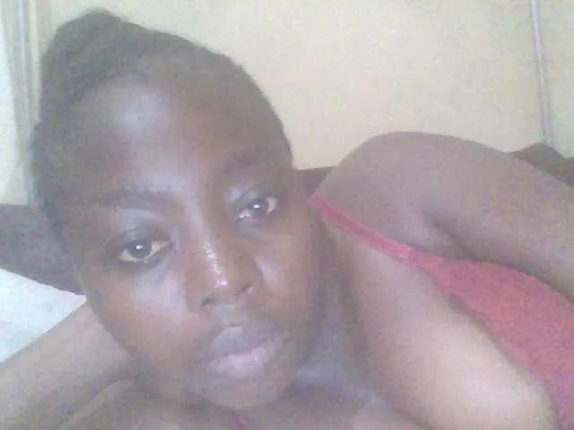 Freechat PrettyG on BongaCams