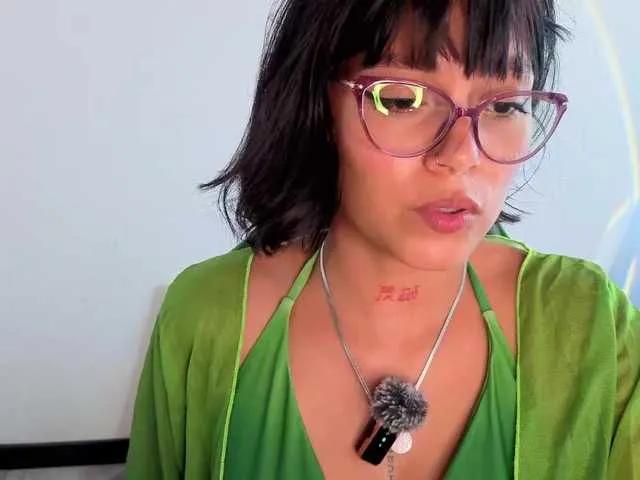 Offline Qadesh on BongaCams