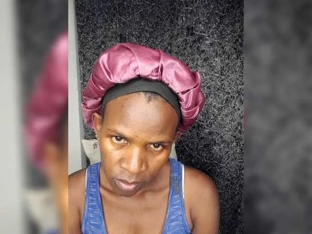 Queenyann on BongaCams