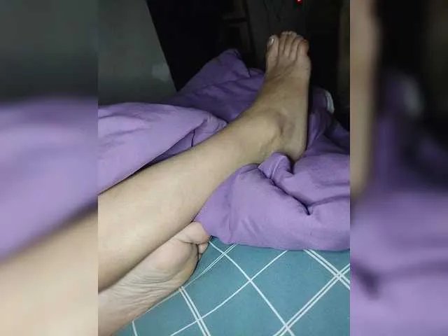 Offline qwersad33 on BongaCams