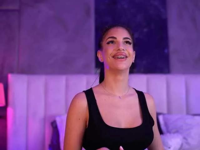 Freechat RaisaKali on BongaCams