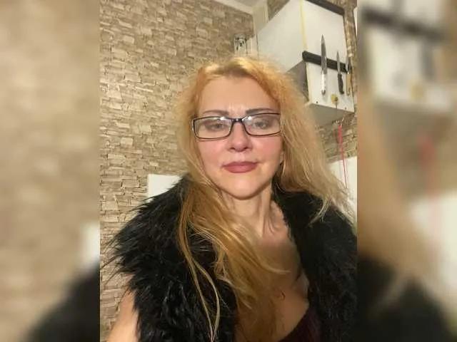 Offline Ritia on BongaCams