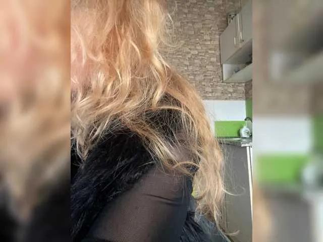 Offline Ritia on BongaCams