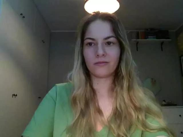 Offline RosieJune on BongaCams