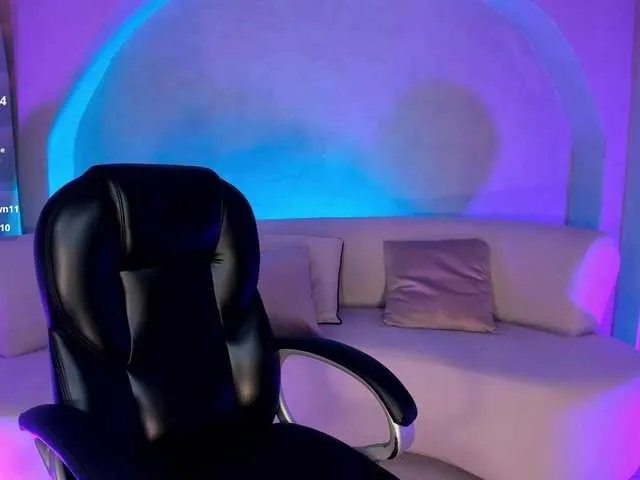 Offline SamanthaKlein on BongaCams