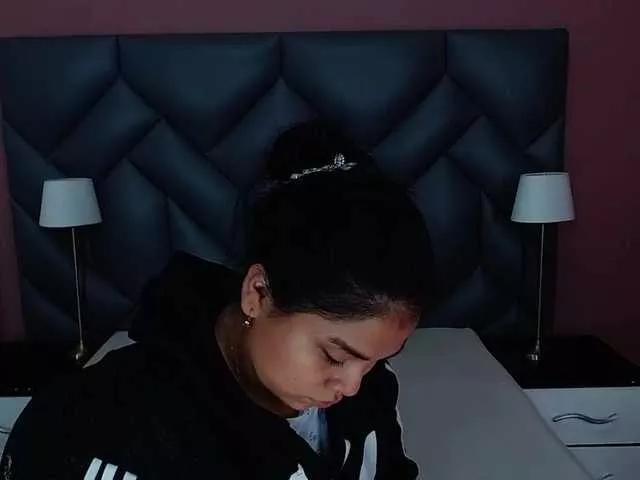 Offline SammyRose on BongaCams