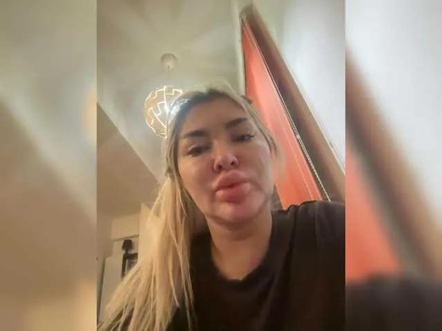 Offline SarahStone on BongaCams