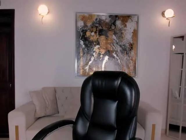 Offline SarahYates on BongaCams