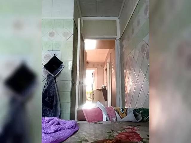 Offline SashaZ1 on BongaCams