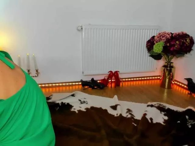 Freechat SatyneQueen on BongaCams