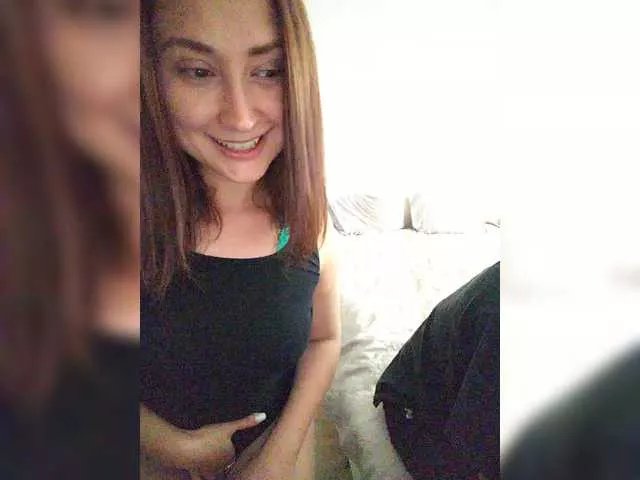 Offline SexWifeLina on BongaCams