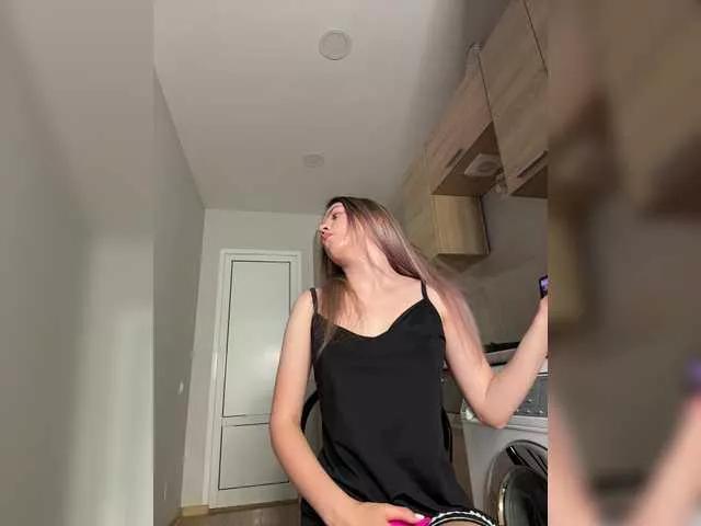 Offline Sexycikas on BongaCams