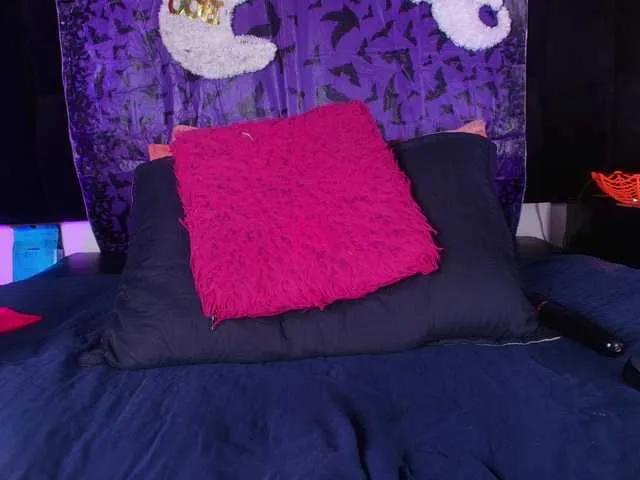 BongaCams shels-loreds is Freechat shels-loreds — It excites me how passionate and real you are with me, I love your generosity towards me and it takes me to the highest level.