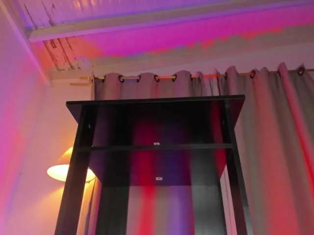 Offline shy-booty on BongaCams