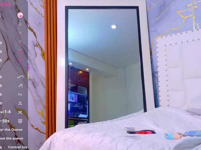 Freechat slutlittlegir on BongaCams