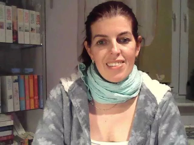 Offline SophieHeart on BongaCams