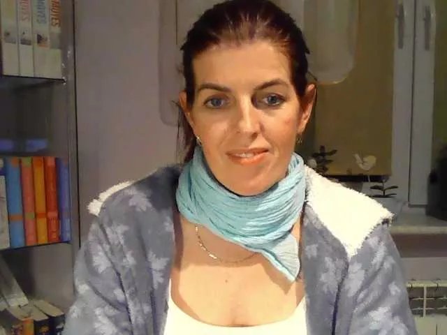 Offline SophieHeart on BongaCams