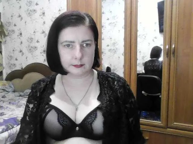 Offline SophieNightAh on BongaCams