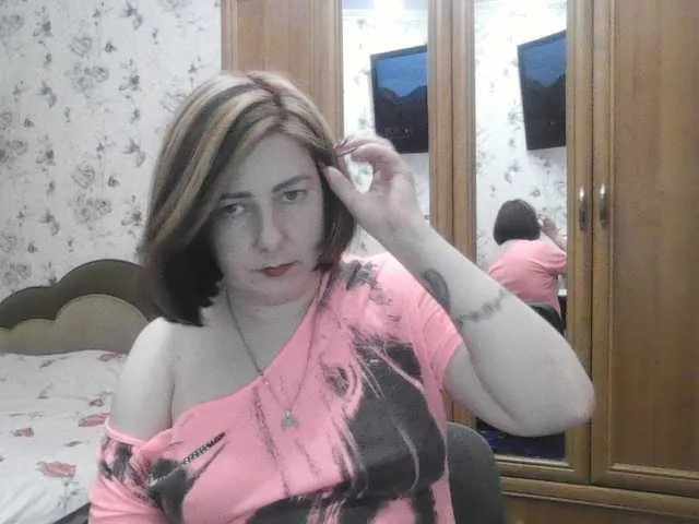 Offline SophieNightAh on BongaCams