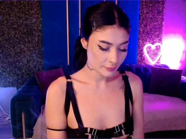 Freechat SuzanStacks on BongaCams