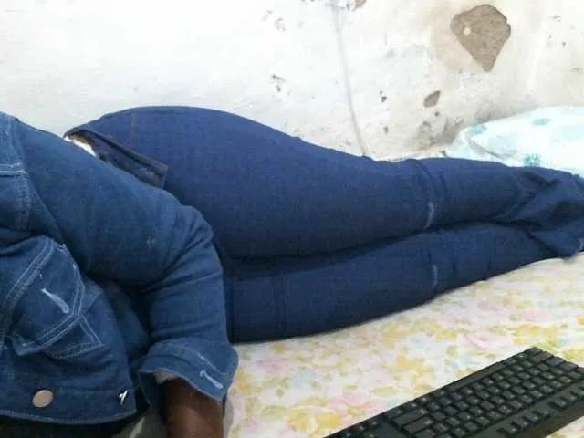 Offline Sweet-Trizer on BongaCams