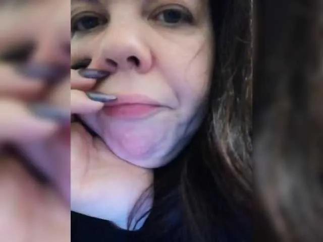 SweetDimond5 on BongaCams