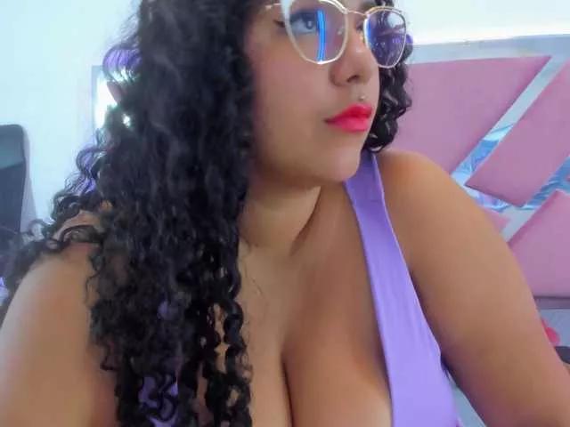 Freechat tiffanymiller1 on BongaCams