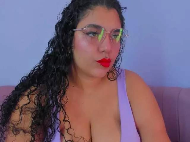 Freechat tiffanymiller1 on BongaCams