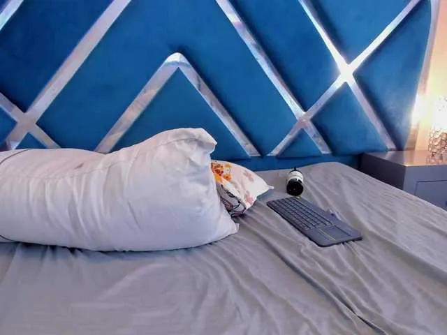 Freechat tiffanymiller1 on BongaCams