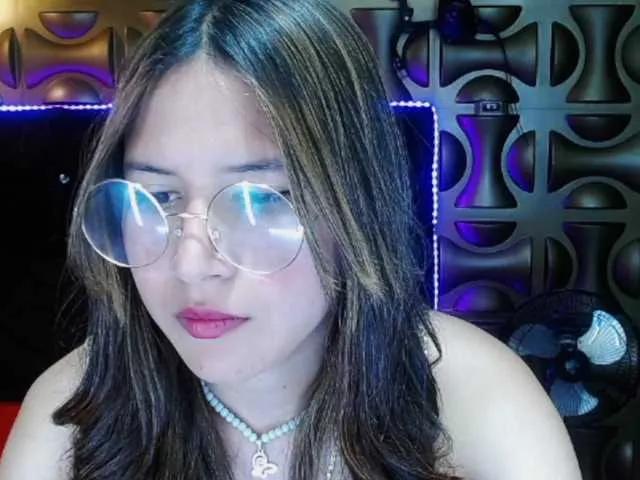 Offline tinibunny on BongaCams