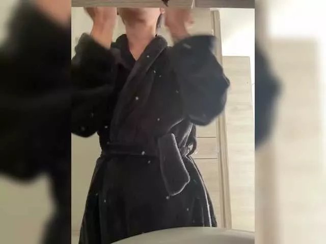 Freechat TinyRouse on BongaCams