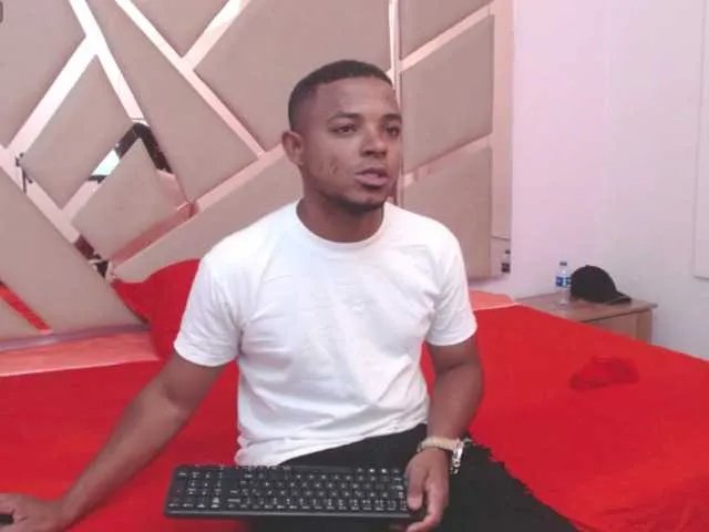 Offline tu-y-yo19 on BongaCams