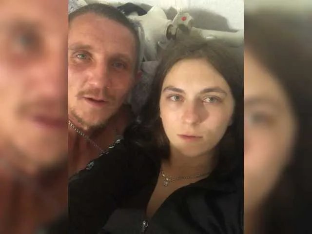 Offline Twolatte1520 on BongaCams