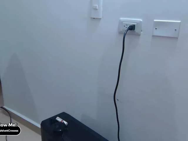 Freechat Velvetcrowe on BongaCams
