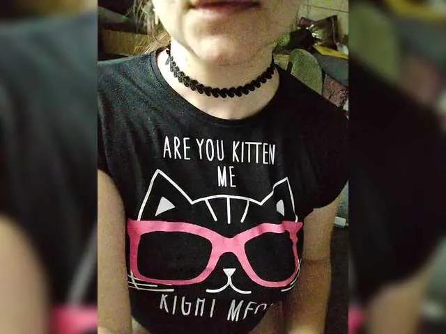 Offline Vikki-vik on BongaCams