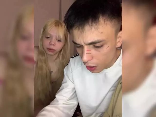 Offline Whiskasks on BongaCams