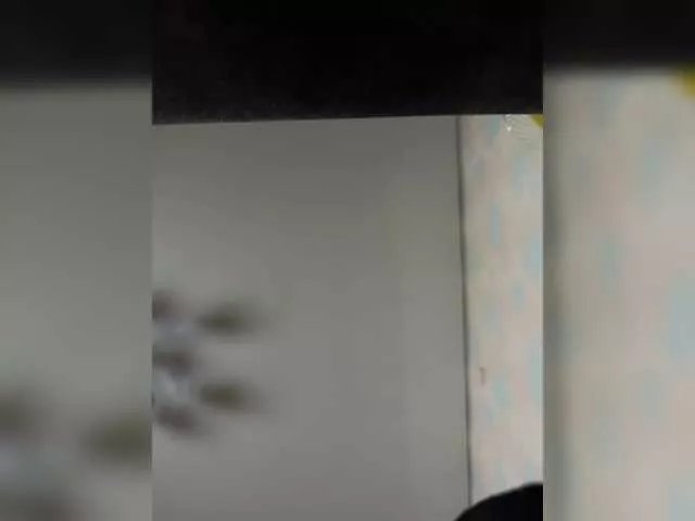 Offline XXXklsdf on BongaCams