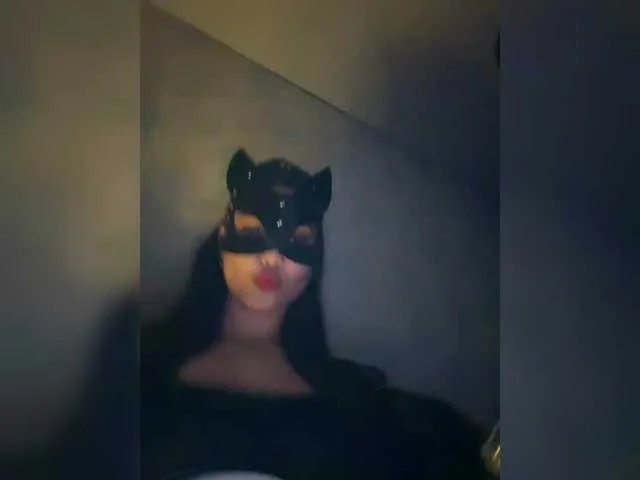 Offline XXXklsdf on BongaCams