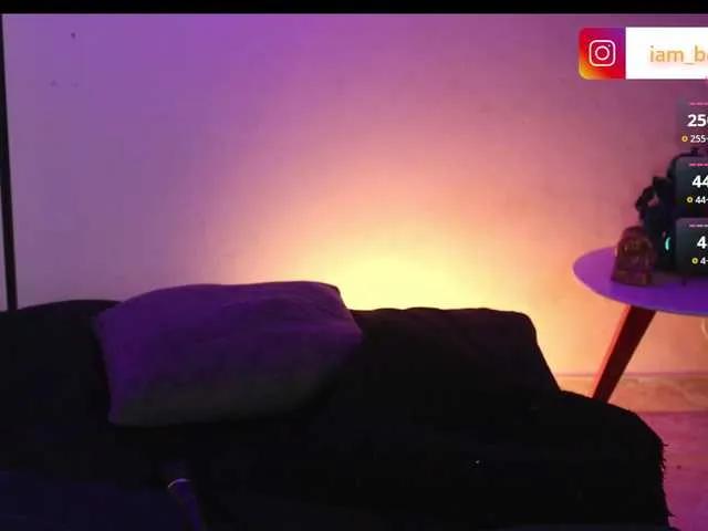 Offline Yourtoybella on BongaCams