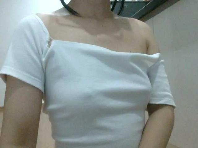 Offline Yuichan on BongaCams