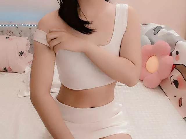 Offline Yuichan on BongaCams