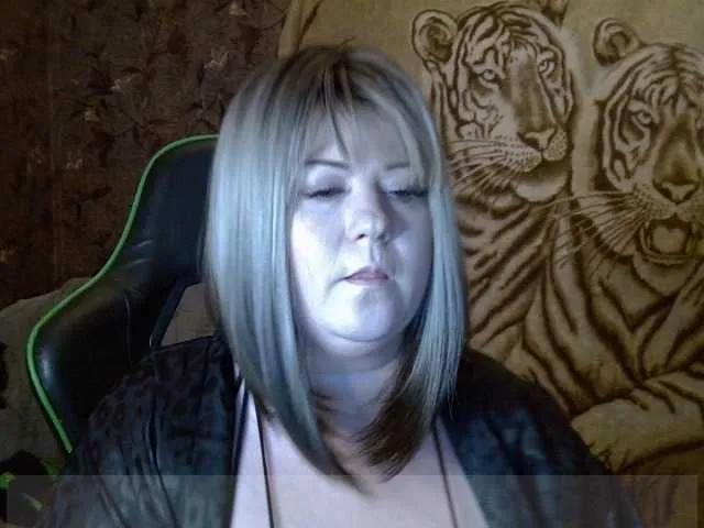 Offline Yuliia on BongaCams