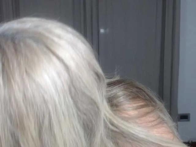 Offline zhamira-daal on BongaCams