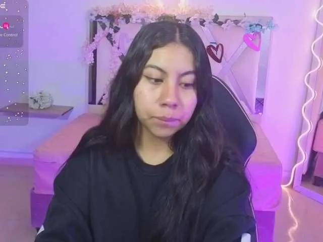 Freechat ZURY-TAY on BongaCams