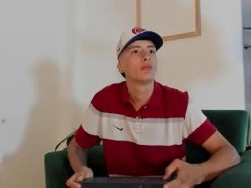 1threestar on Chaturbate